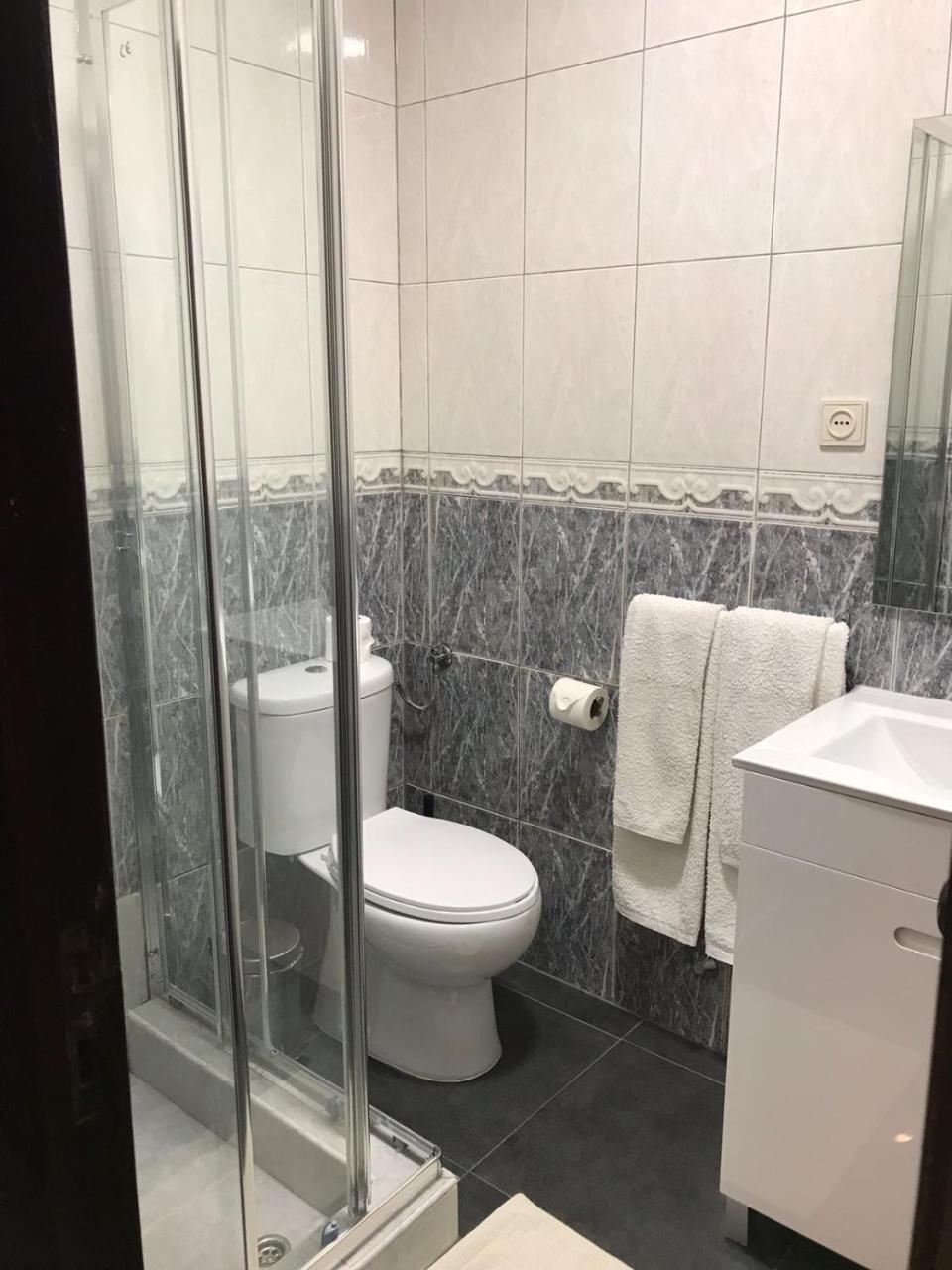 Residencial Costa Affittacamere 2*